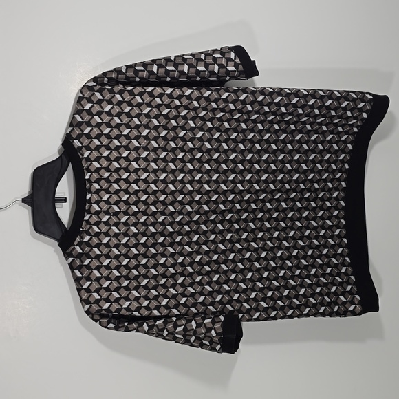 {Andrew Marc} Sport Women's Short Sleeve Fashion Sweatshirt - Size Medium - Picture 4 of 12